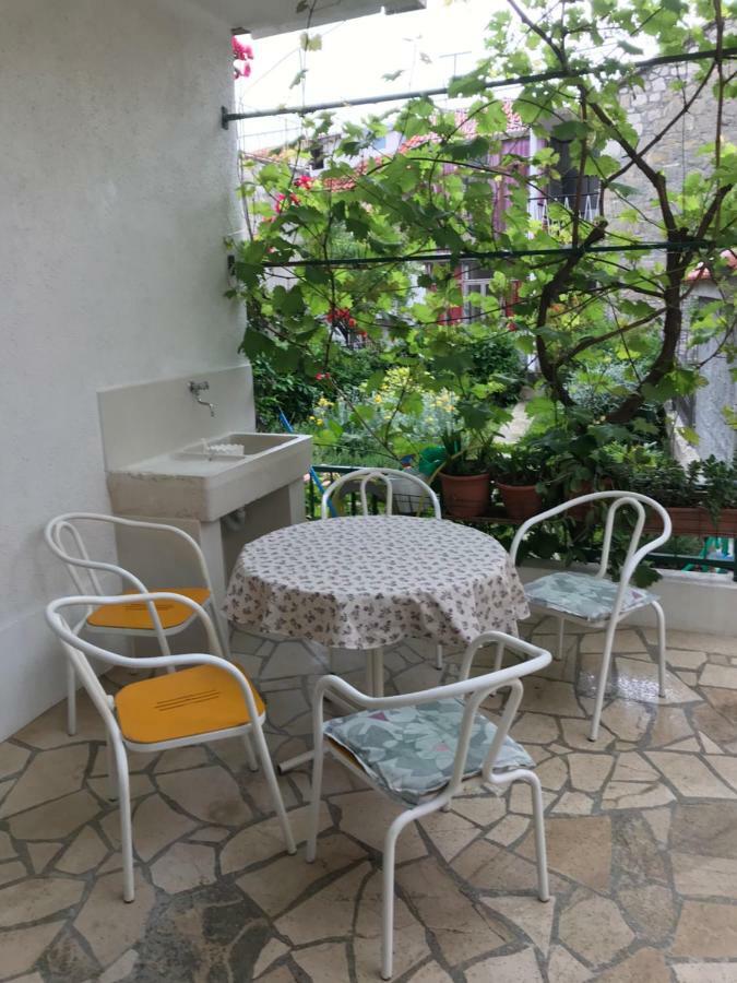 Apartman Dvor Μακάρσκα Εξωτερικό φωτογραφία